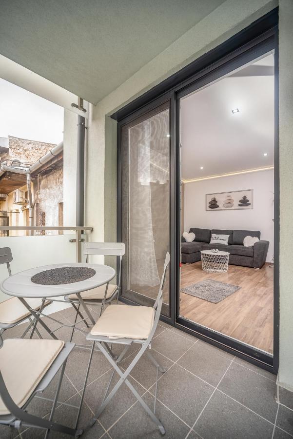 Grace Pine Apartment 3 Budapest Exteriör bild